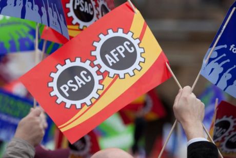 Issue Federal public service under attack