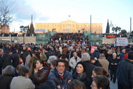 Issue Workers tell Syriza, 'Don't go back'