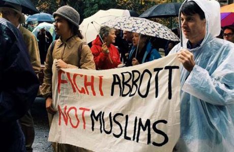 Issue Counter-rallies confront anti-Muslim 'Reclaim Australia'