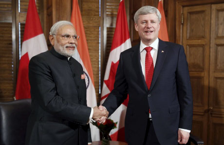 Issue Canada-India cooperation: nuclear power vs people power