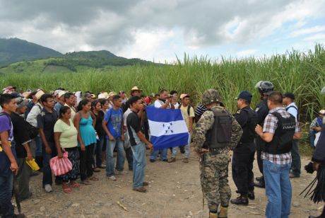Issue Keeping down the Honduran campesino 