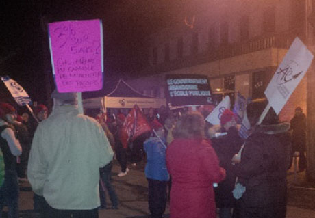 Issue Quebec teachers’ union marches in Gatineau