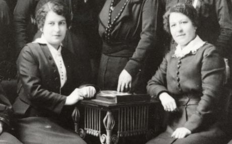 Issue Women’s history: Franco-Ontario’s “Hatpin Girls”