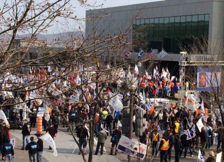 Issue Quebec’s municipal workers fight back