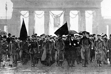 Issue Remembering the workers who ended WWI