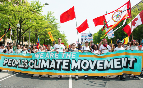 Issue World against Trump