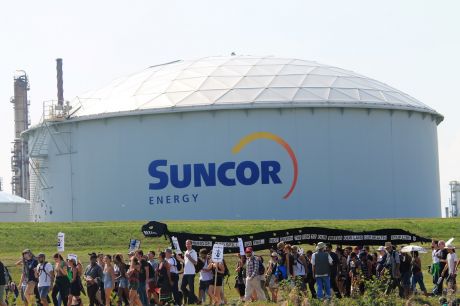 Issue Climate justice: join Aamjiwnaang’s fight against Chemical Valley