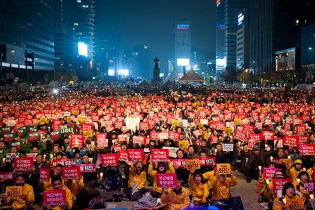 Issue 'We're opposing Trump's drive to war', say South Korean socialists