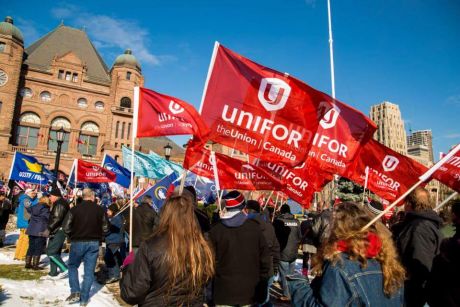 Issue Unifor-CLC split demands unity from below