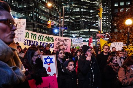 Issue Mass protest against Steve Bannon in Toronto