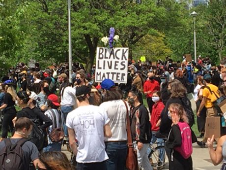 Issue Toronto rallies against racism and police brutality