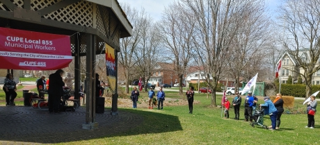 Issue Mourn the dead, Fight like hell for the living!