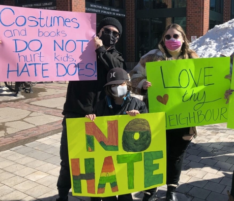 Issue Stop the far-right campaign against trans and non-binary people!