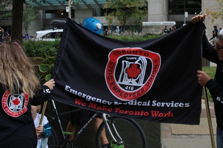 Issue #StatusCodeRed - Toronto paramedics fight underfunding