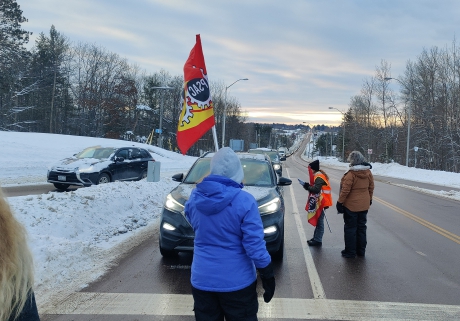 Issue Workers Rising: PSAC strike at military bases goes into week 3