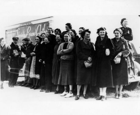 Issue Occupy! Women during the 1937 Flint sit-down strike