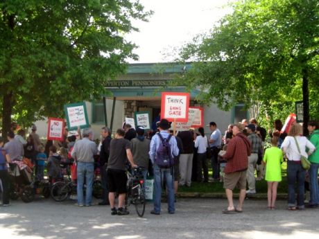 Issue Six Lane Bridge Is The Wrong Way